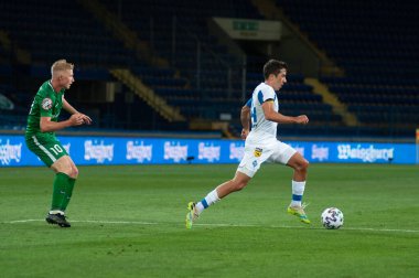 KHARKIV, UKRAINE - 8 Temmuz 2020: Ukrayna Kupası Dinamo Kyiv - Vorskla Metalist Stadyumu 'nda oynanan karşılaşmada profesyonel futbolcu Carlos de Pena