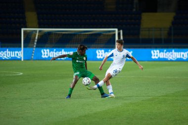 KHARKIV, UKRAINE - 8 Temmuz 2020: Ukrayna Kupası Dinamo Kyiv - Vorskla Metalist Stadyumu 'nda oynanan karşılaşmada profesyonel futbolcu Carlos de Pena