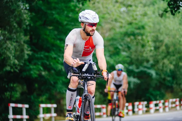 Kharkiv Ukraine Srpna 2020 Triaton Cyklista Triatlonista Závodní Kolo Během — Stock fotografie