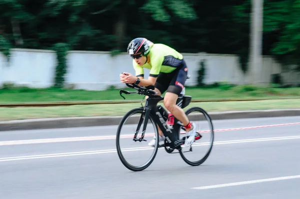 Kharkiv Ukraine August 2020 Triathon Biking Cyclist Triathlete Riding Racing — Stock Photo, Image