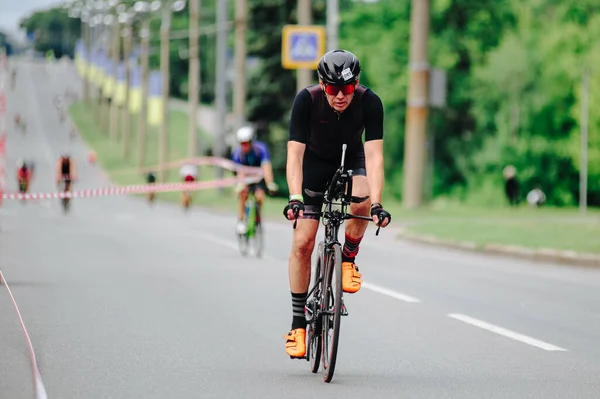 Kharkiv Ukraine Agosto 2020 Triathon Ciclista Triatleta Ciclista Bicicleta Corrida — Fotografia de Stock