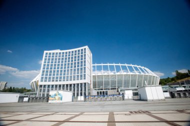 KHARKIV, UKRAINE - 5 Ağustos 2020: Ulusal Olimpiyat Spor Kompleksi. NSC OLMPIYSKIY. Halka açık etkinliklere izin var. CV salgını sırasında Avrupa sporu.