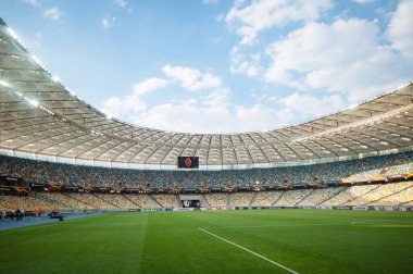 KHARKIV, UKRAINE - 5 Ağustos 2020: Ulusal Olimpiyat Spor Kompleksi. NSC OLMPIYSKIY. Halka açık etkinliklere izin var. CV salgını sırasında Avrupa sporu.