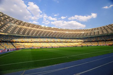 KHARKIV, UKRAINE - 5 Ağustos 2020: Ulusal Olimpiyat Spor Kompleksi. NSC OLMPIYSKIY. Halka açık etkinliklere izin var. CV salgını sırasında Avrupa sporu.