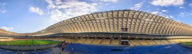 KHARKIV, UKRAINE - 5 Ağustos 2020: Ulusal Olimpiyat Spor Kompleksi. NSC OLMPIYSKIY. Halka açık etkinliklere izin var. CV salgını sırasında Avrupa sporu.