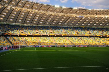 KHARKIV, UKRAINE - 5 Ağustos 2020: Ulusal Olimpiyat Spor Kompleksi. NSC OLMPIYSKIY. Halka açık etkinliklere izin var. CV salgını sırasında Avrupa sporu.