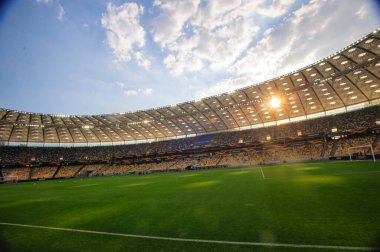 KHARKIV, UKRAINE - 5 Ağustos 2020: Ulusal Olimpiyat Spor Kompleksi. NSC OLMPIYSKIY. Halka açık etkinliklere izin var. CV salgını sırasında Avrupa sporu.