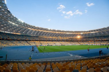 KHARKIV, UKRAINE - 5 Ağustos 2020: Ulusal Olimpiyat Spor Kompleksi. NSC OLMPIYSKIY. Halka açık etkinliklere izin var. CV salgını sırasında Avrupa sporu.