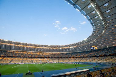 KHARKIV, UKRAINE - 5 Ağustos 2020: Ulusal Olimpiyat Spor Kompleksi. NSC OLMPIYSKIY. Halka açık etkinliklere izin var. CV salgını sırasında Avrupa sporu.