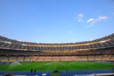 KHARKIV, UKRAINE - 5 Ağustos 2020: Ulusal Olimpiyat Spor Kompleksi. NSC OLMPIYSKIY. Halka açık etkinliklere izin var. CV salgını sırasında Avrupa sporu.