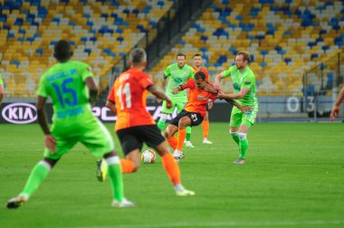 KHARKIV, UKRAINE - 5 Ağustos 2020: Lig Europa Shakhtar - Wolfsburg maçında aksiyon. Halka açık etkinliklere izin var. CV salgını sırasında Avrupa sporu.