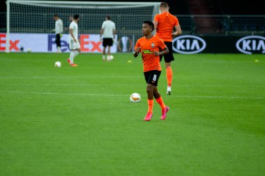Gelsenkirchen, Almanya - 11 Ağustos 2020: Marcos Antonio, League Europa Shakhtar vs Basel 'in futbol maçında. Halka açık etkinliklere izin var. CV salgını sırasında Avrupa sporu.