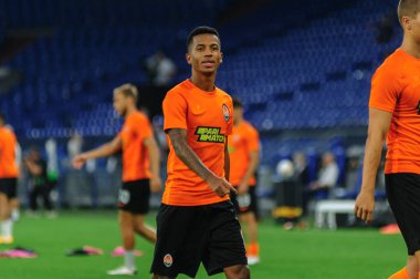 Gelsenkirchen, Almanya - 11 Ağustos 2020: Marcos Antonio, League Europa Shakhtar vs Basel 'in futbol maçında. Halka açık etkinliklere izin var. CV salgını sırasında Avrupa sporu.