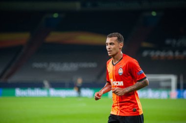 Gelsenkirchen, Almanya - 11 Ağustos 2020: Lig Europa Shakhtar - Basel maçında Alan Patrick. Halka açık etkinliklere izin var. CV salgını sırasında Avrupa sporu.