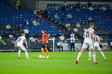 Gelsenkirchen, Almanya - 11 Ağustos 2020: Lig Europa Shakhtar - Basel maçında Alan Patrick. Halka açık etkinliklere izin var. CV salgını sırasında Avrupa sporu.