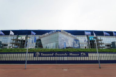Gelsenkirchen, Almanya - 11 Ağustos 2020: Avrupa Ligi maçından önce Ventils Arena veya Schalke 04 stadyumu. Halka açık etkinliklere izin var. CV salgını sırasında Avrupa sporu.
