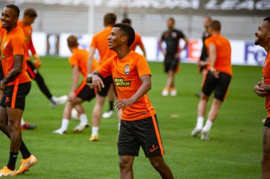 Düsseldorf, Almanya - 16 Ağustos 2020: Marcos Antonio 'nun FC Shakhtar Donetsk oyuncularının ön antrenman fotoğrafları.