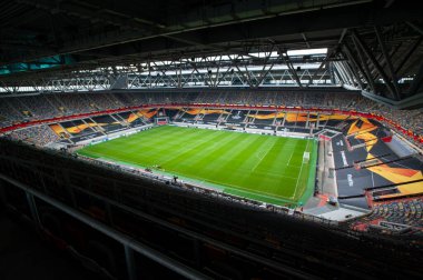 Düsseldorf, Almanya - 16 Ağustos 2020: Düsseldorf 'taki Esprit Arena spor kompleksinin fotoğrafı. 