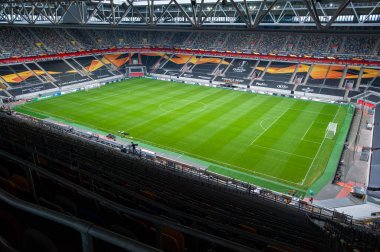 Düsseldorf, Almanya - 16 Ağustos 2020: Düsseldorf 'taki Esprit Arena spor kompleksinin fotoğrafı. 