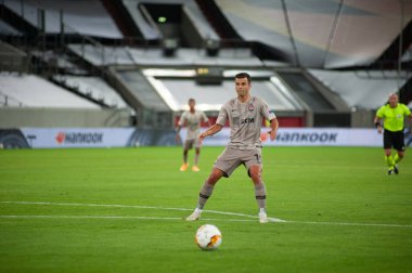 DÜKSELDORF, GERMANY - 17 AĞUSTOS 2020: UEFA Avrupa Ligi Shakhtar Inter 'e karşı Düsseldorf' taki Esprit Arena spor kompleksi maçında Junior Moraes iş başında. 