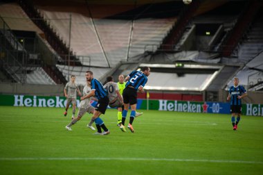 DÜKSELDORF, GERMANY - 17 AĞUSTOS 2020: Düsseldorf 'taki Esprit Arena Spor Kompleksi' nde oynanan UEFA Avrupa Ligi Shakhtar - Inter maçı. 