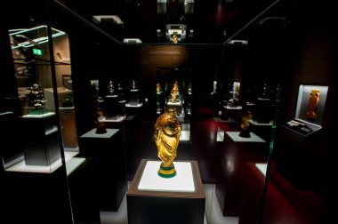 DORTMUND, GERMANY - 19 AĞUSTOS 2020: Alman futbol müzesinde Dünya Kupası.