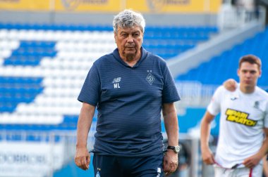 KYIV, UKRAINE - 21 Ağustos 2020: Mircea Lucescu Dinamo Kyiv 'in teknik direktörü