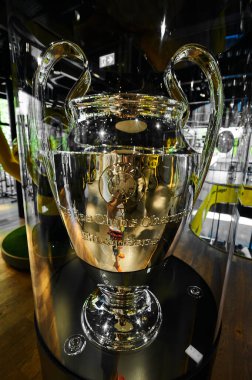 DORTMUND, ALMANY - 12 AĞUSTOS 2020 İduna Park Sinyali. Şampiyonlar Ligi Kupası. UEFA Şampiyonlar Ligi finalinin arka planı 