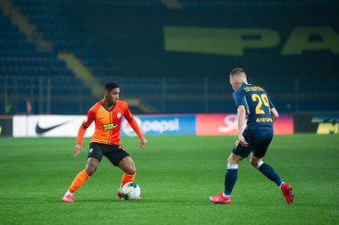Kharkiv, Ukrayna - 4 Mart 2020: Tete, Shakhtar Donetsk 'in orta saha oyuncusu UPL Shakhtar - Dnipro-1