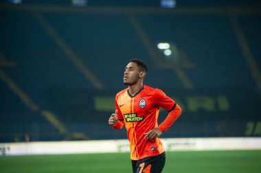 Kharkiv, Ukrayna - 4 Mart 2020: Tete, Shakhtar Donetsk 'in orta saha oyuncusu UPL Shakhtar - Dnipro-1
