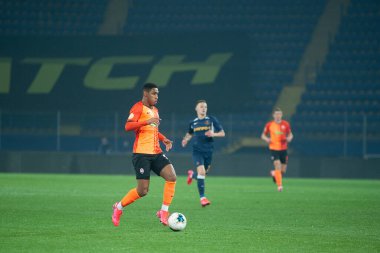 Kharkiv, Ukrayna - 4 Mart 2020: Tete, Shakhtar Donetsk 'in orta saha oyuncusu UPL Shakhtar - Dnipro-1