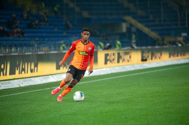 Kharkiv, Ukrayna - 4 Mart 2020: Tete, Shakhtar Donetsk 'in orta saha oyuncusu UPL Shakhtar - Dnipro-1