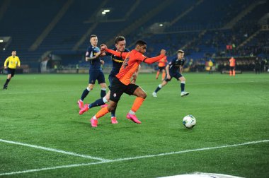 Kharkiv, Ukrayna - 4 Mart 2020: Tete, Shakhtar Donetsk 'in orta saha oyuncusu UPL Shakhtar - Dnipro-1
