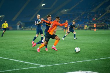 Kharkiv, Ukrayna - 4 Mart 2020: Tete, Shakhtar Donetsk 'in orta saha oyuncusu UPL Shakhtar - Dnipro-1