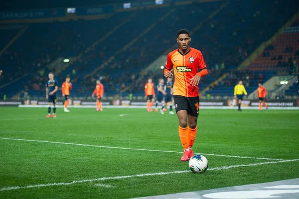 Kharkiv, Ukrayna - 4 Mart 2020: Tete, Shakhtar Donetsk 'in orta saha oyuncusu UPL Shakhtar - Dnipro-1