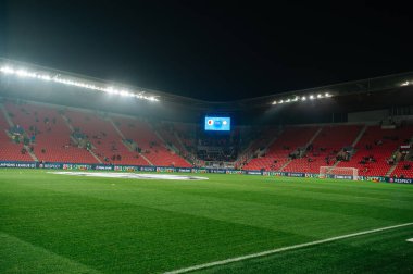 Prag, Çek Cumhuriyeti - 27 Kasım 2019: Sinobo Stadyumu, Eden Arna ve Synot Tip Arena, UEFA Şampiyonlar Ligi Slavia - Inter maçından önce.