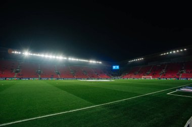 Prag, Çek Cumhuriyeti - 27 Kasım 2019: Sinobo Stadyumu, Eden Arna ve Synot Tip Arena, UEFA Şampiyonlar Ligi Slavia - Inter maçından önce.
