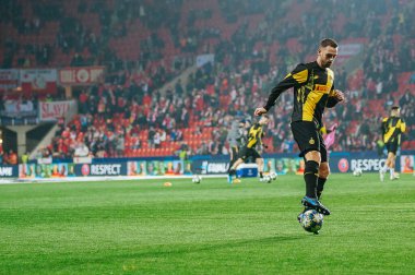 Prag, Çek Cumhuriyeti - 27 Kasım 2019: Stefan De Vrij UEFA Şampiyonlar Ligi Slavia - Inter maçı sırasında.