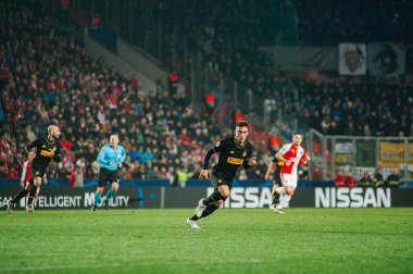 Prag, Çek Cumhuriyeti - 27 Kasım 2019: Lautaro Martinez UEFA Şampiyonlar Ligi Slavia vs Inter maçında.