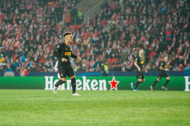 Prag, Çek Cumhuriyeti - 27 Kasım 2019: Lautaro Martinez UEFA Şampiyonlar Ligi Slavia vs Inter maçında.
