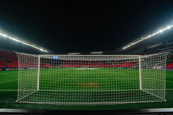 Prag, Çek Cumhuriyeti - 27 Kasım 2019: Sinobo Stadyumu, Eden Arna ve Synot Tip Arena, UEFA Şampiyonlar Ligi Slavia - Inter maçından önce.
