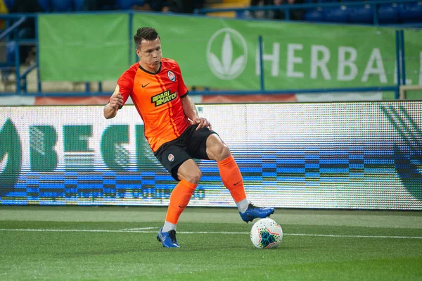 Kharkiv, Ukrayna - 27 Eylül 2019: Yevhen Konoplyanka Ukrayna Premier Ligi Shakhtar Donetsk-Vorskla Poltava maçında
