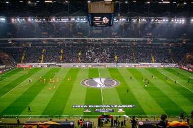 FRANKFURT AM MAIN, GERMANY - 21 Şubat 2019: UEFA Ligi Europa Eintracht-Shakhtar Donetsk maçından önce futbol kulübü Eintracht Frankfurt 'un evi olan Commerzbank Arena futbol stadyumu