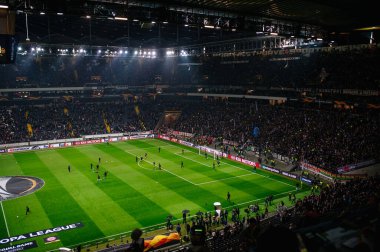 FRANKFURT AM MAIN, GERMANY - 21 Şubat 2019: UEFA Ligi Europa Eintracht-Shakhtar Donetsk maçından önce futbol kulübü Eintracht Frankfurt 'un evi olan Commerzbank Arena futbol stadyumu