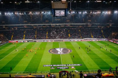 FRANKFURT AM MAIN, GERMANY - 21 Şubat 2019: UEFA Ligi Europa Eintracht-Shakhtar Donetsk maçından önce futbol kulübü Eintracht Frankfurt 'un evi olan Commerzbank Arena futbol stadyumu