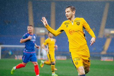 Kharkiv, Ukrayna - 5 Ekim 2019: Ukrayna profesyonel lig Metalisti 1925 - Mykolaiv maçı. Yağmur sporu günü