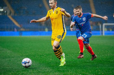 Kharkiv, Ukrayna - 5 Ekim 2019: Ukrayna profesyonel lig Metalisti 1925 - Mykolaiv maçı. Yağmur sporu günü