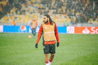 KIEV, UKRAINE - 12 Aralık 2018: Jason Denayer UEFA Şampiyonlar Ligi karşılaşmasında Olympique Lyon 'a karşı Shakhtar Donetsk