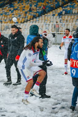 KIEV, UKRAINE - 12 Aralık 2018: Jason Denayer UEFA Şampiyonlar Ligi karşılaşmasında Olympique Lyon 'a karşı Shakhtar Donetsk