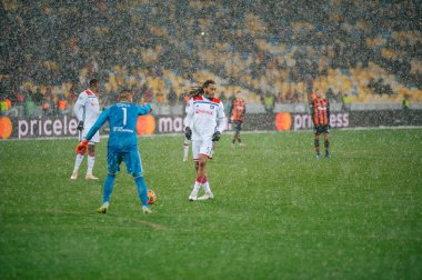 KIEV, UKRAINE - 12 Aralık 2018: Anthony Lopes, Shakhtar Donetsk ve Olympique Lyon arasındaki UEFA Şampiyonlar Ligi karşılaşmasını kutladı